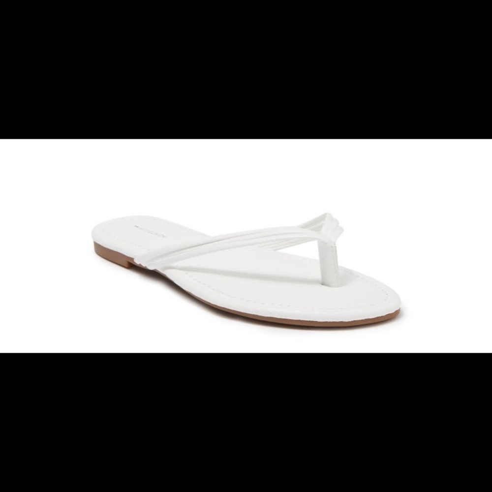 14TH & Union Dessie White Strappy Flip Flops Sandals